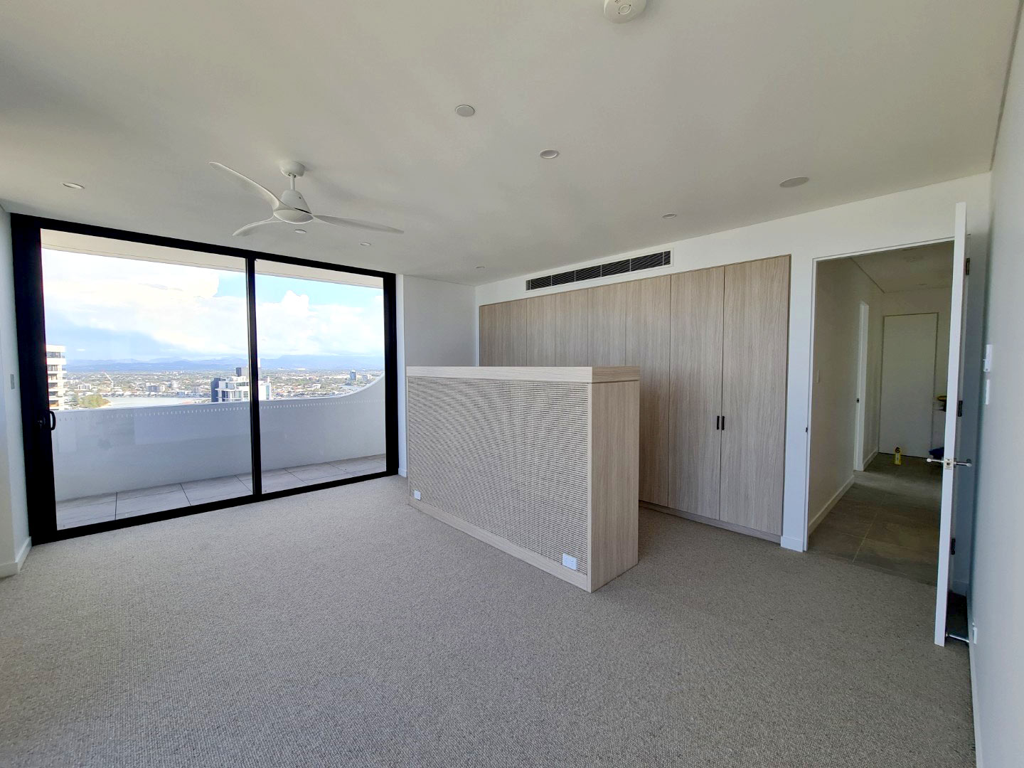 White – Penthouse Suite